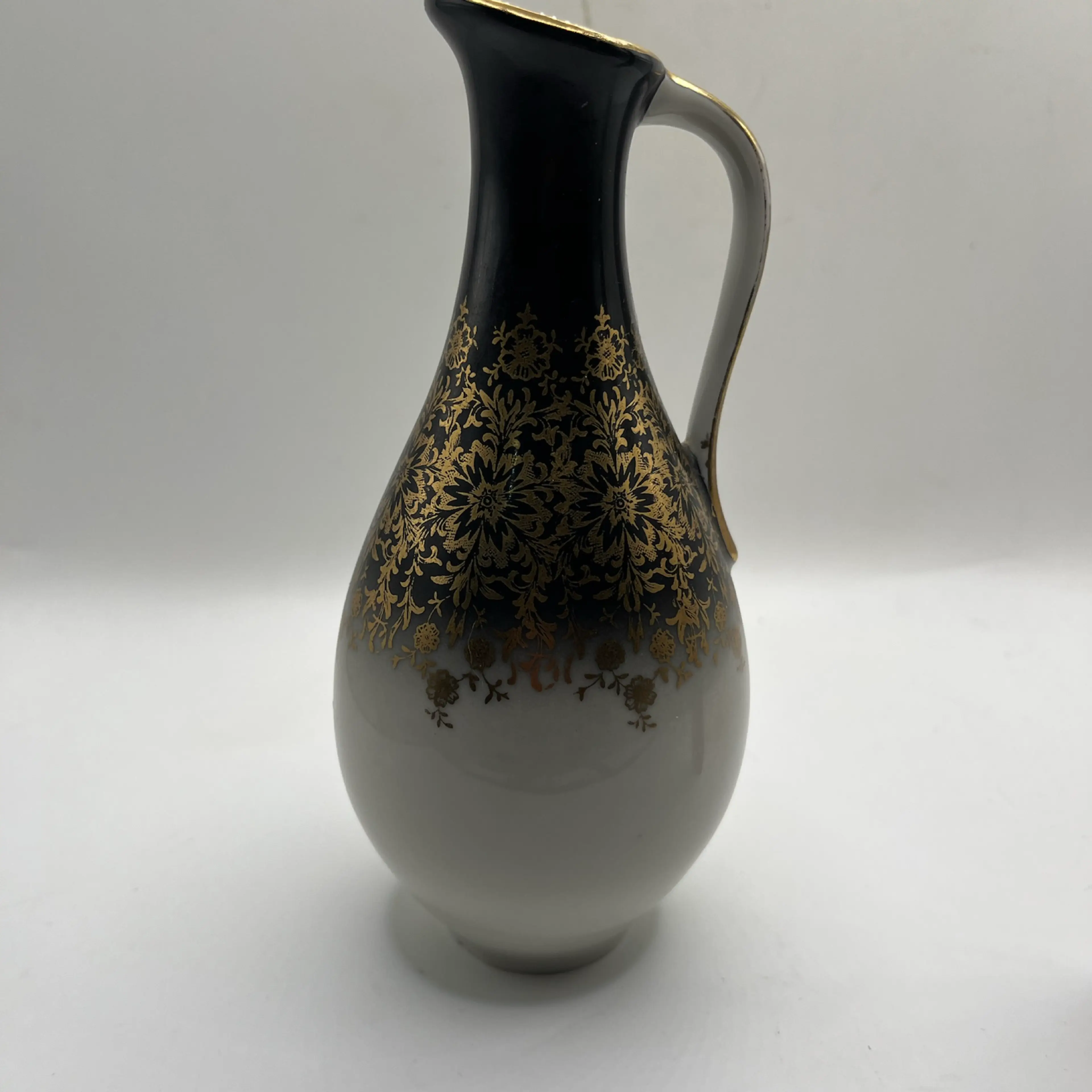 Image 3 of 8