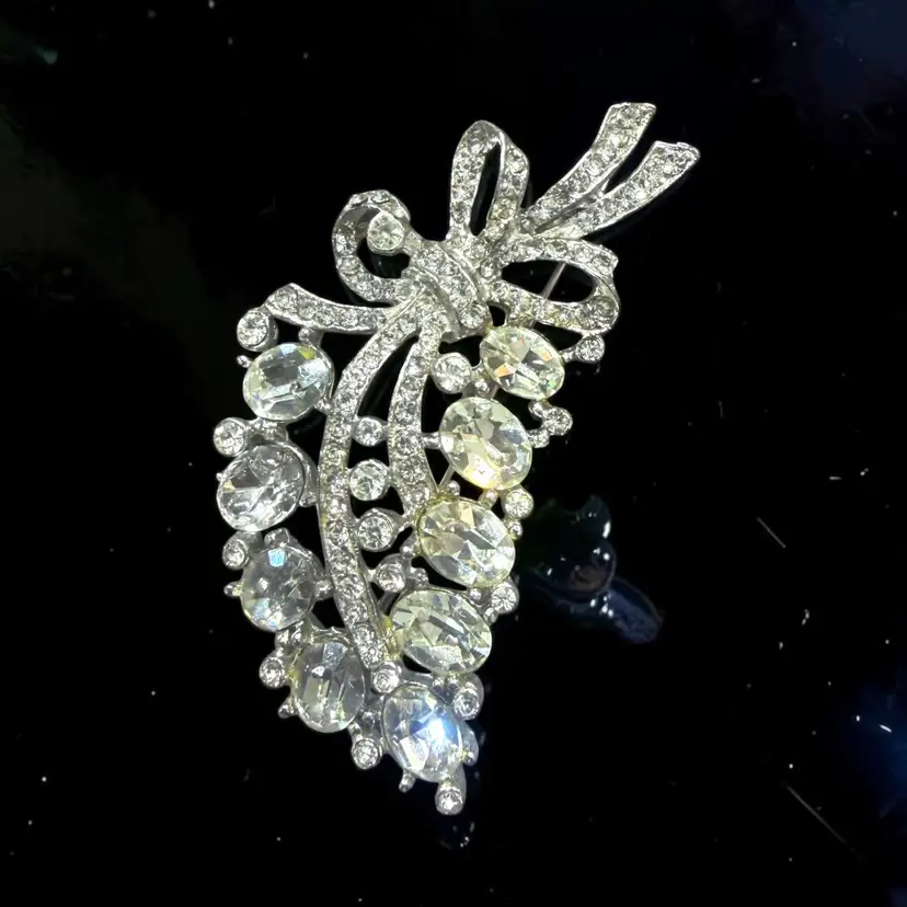 Midcentury Sparkling Rhinestone Rhodium Plated Floral Flower Bouquet