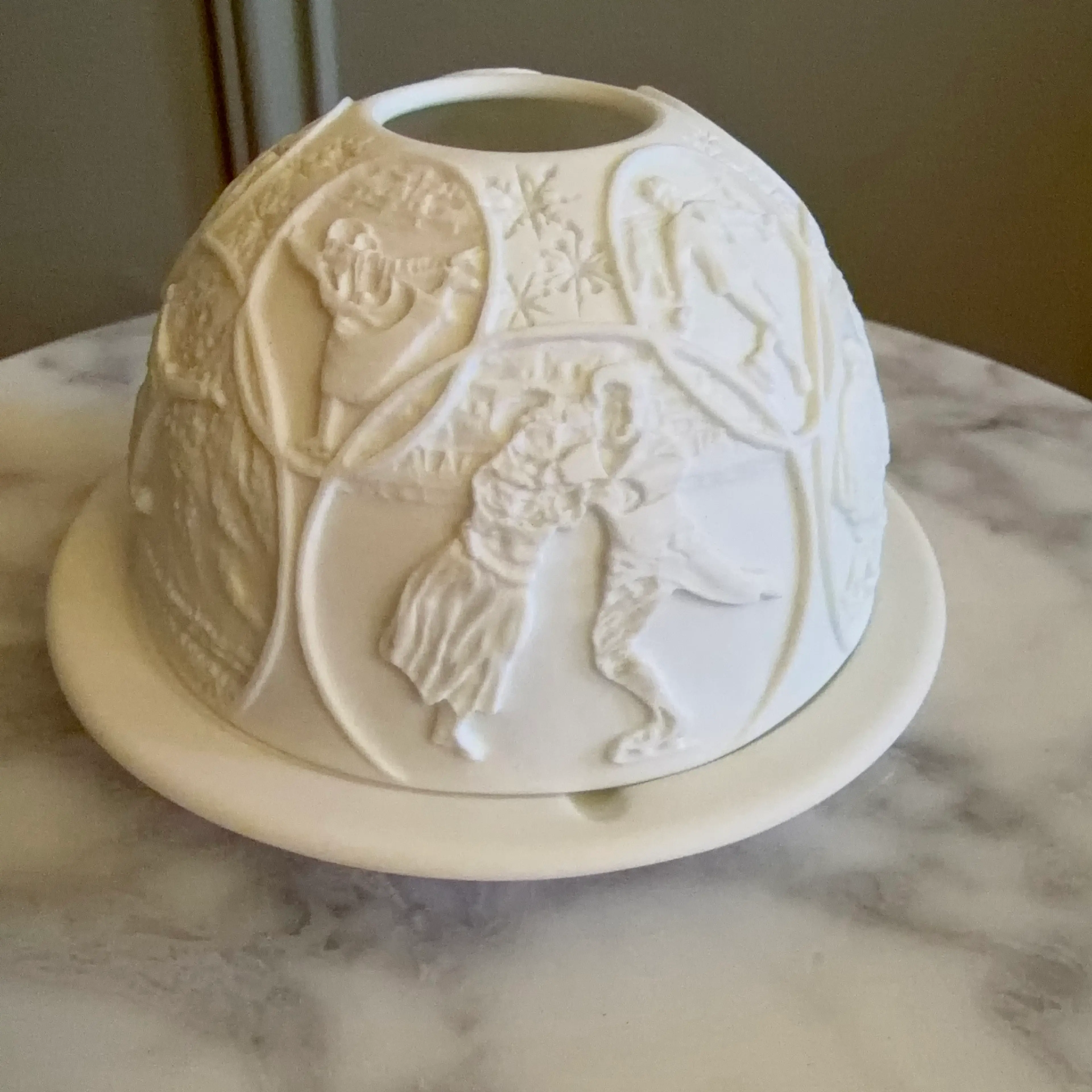 Image 2 of 7
