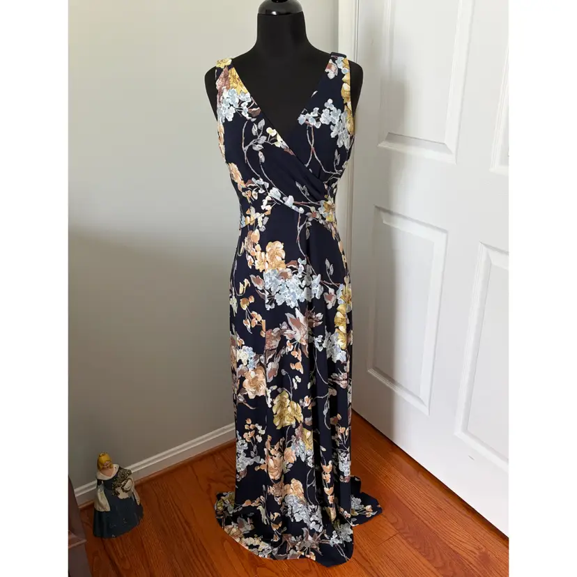 Lauren Ralph Lauren, Floral/Navy, Sleeveless, Slip-on Maxi Dress, Bra Stays, Hanger Stay Ribbons, Size Small