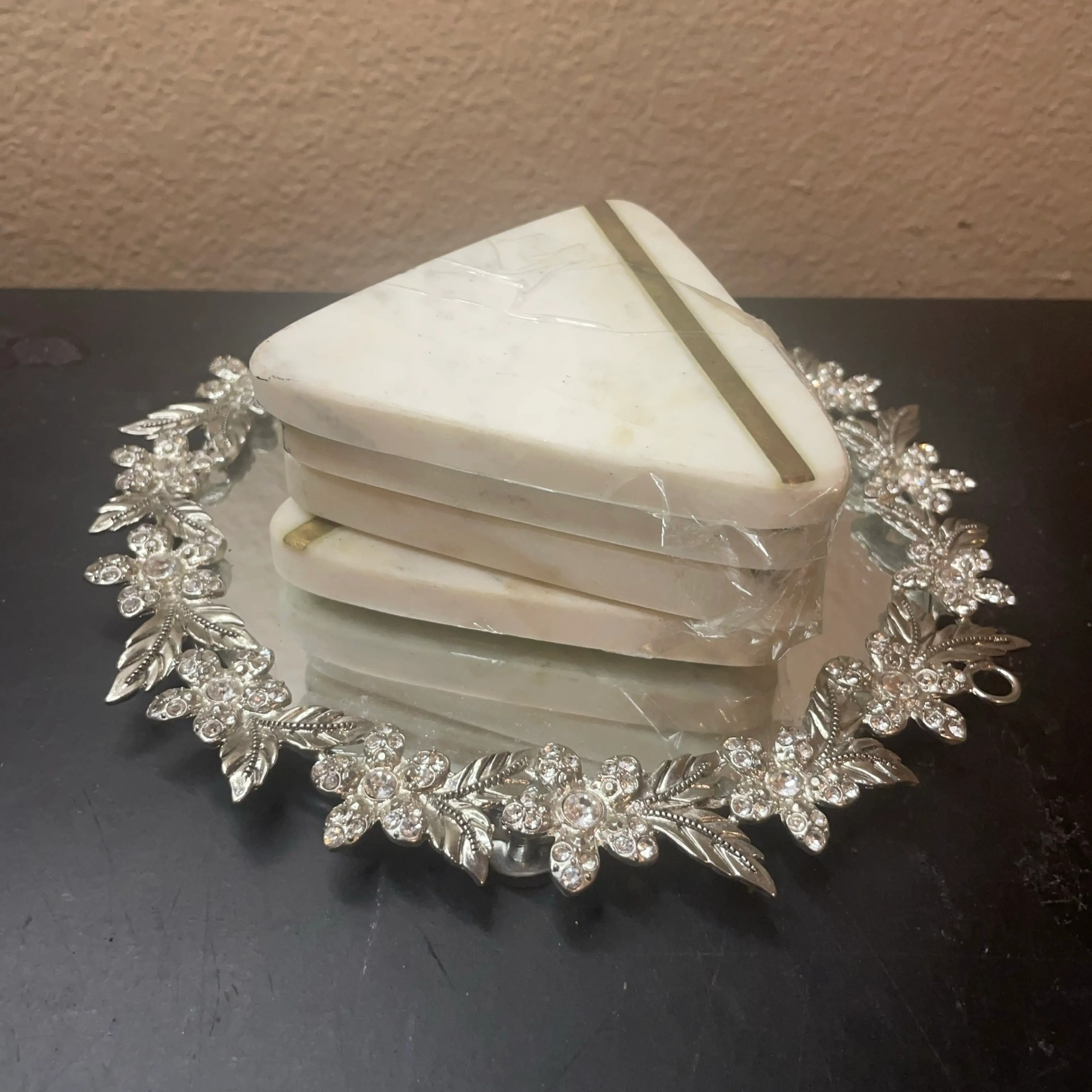 Image 4 of 6