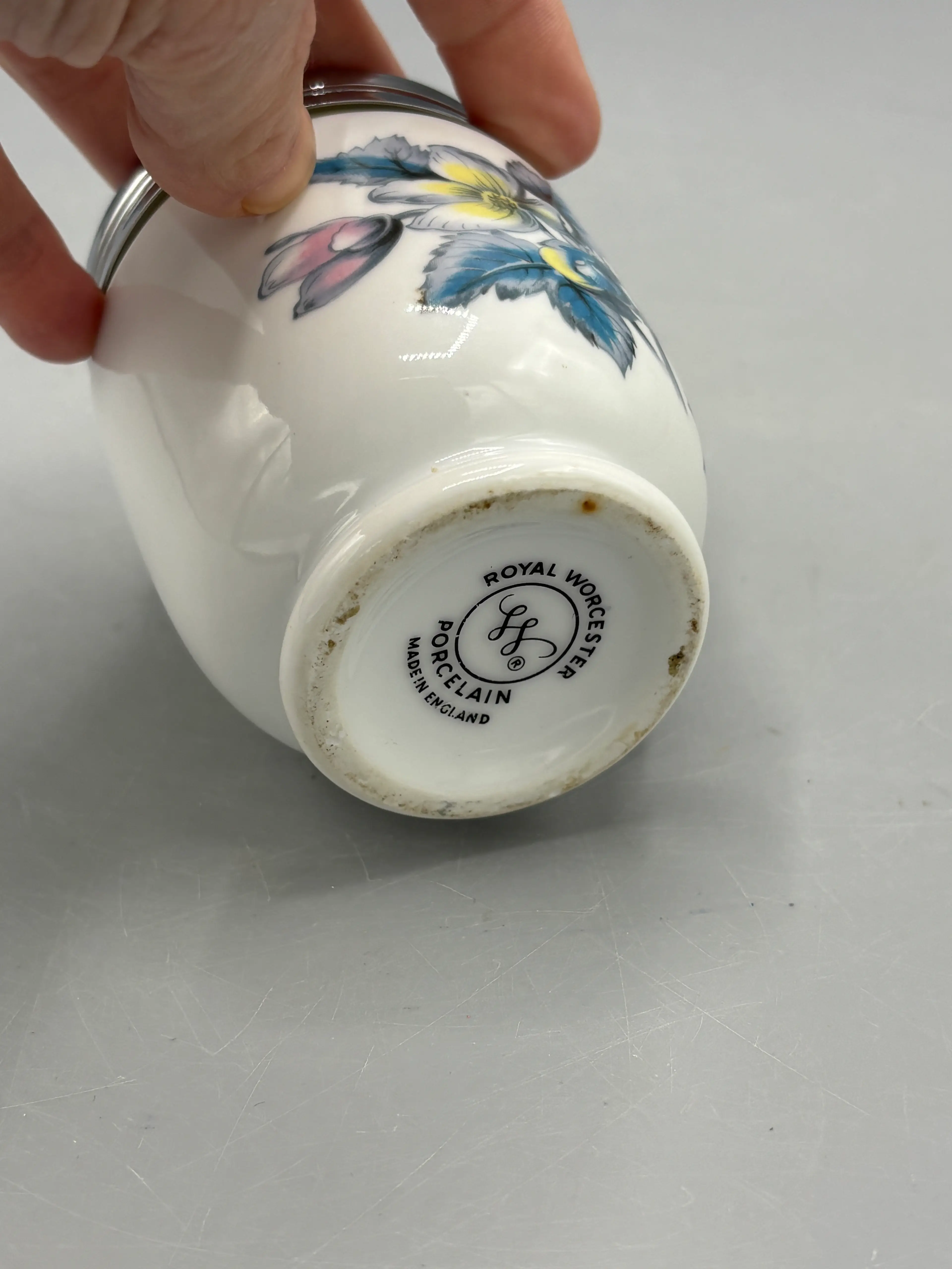 Image 4 of 6