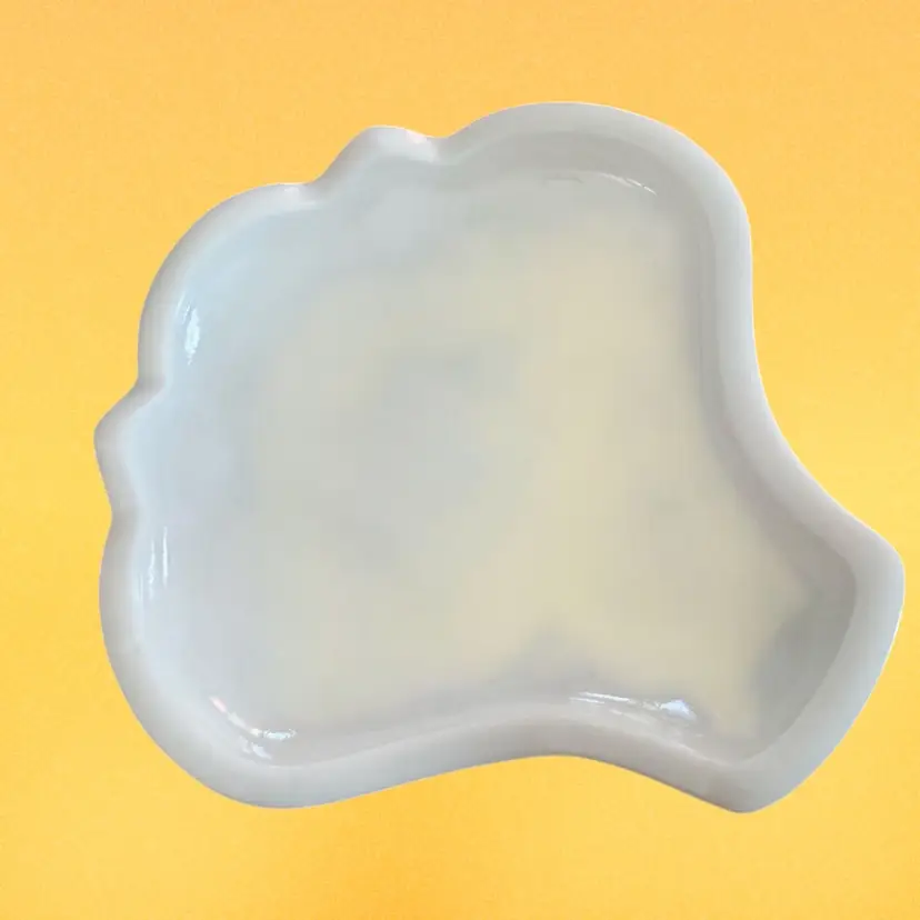 VTG McKee White Milk Glass Toltec Design Shell Shaped Trinket Tray Marked Pres Cut