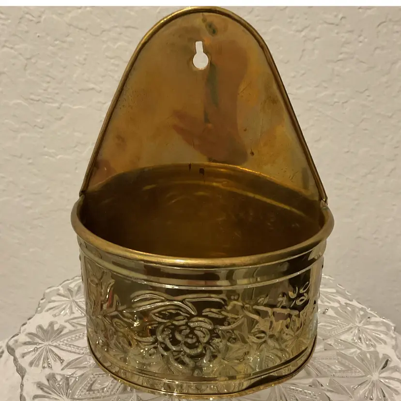 Brass Wall Pocket/Planter - Call Out