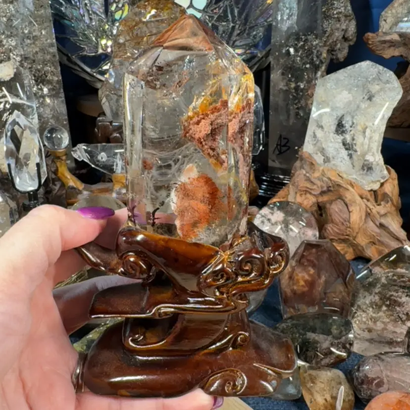 Garden Quartz W/ Custom Stand
