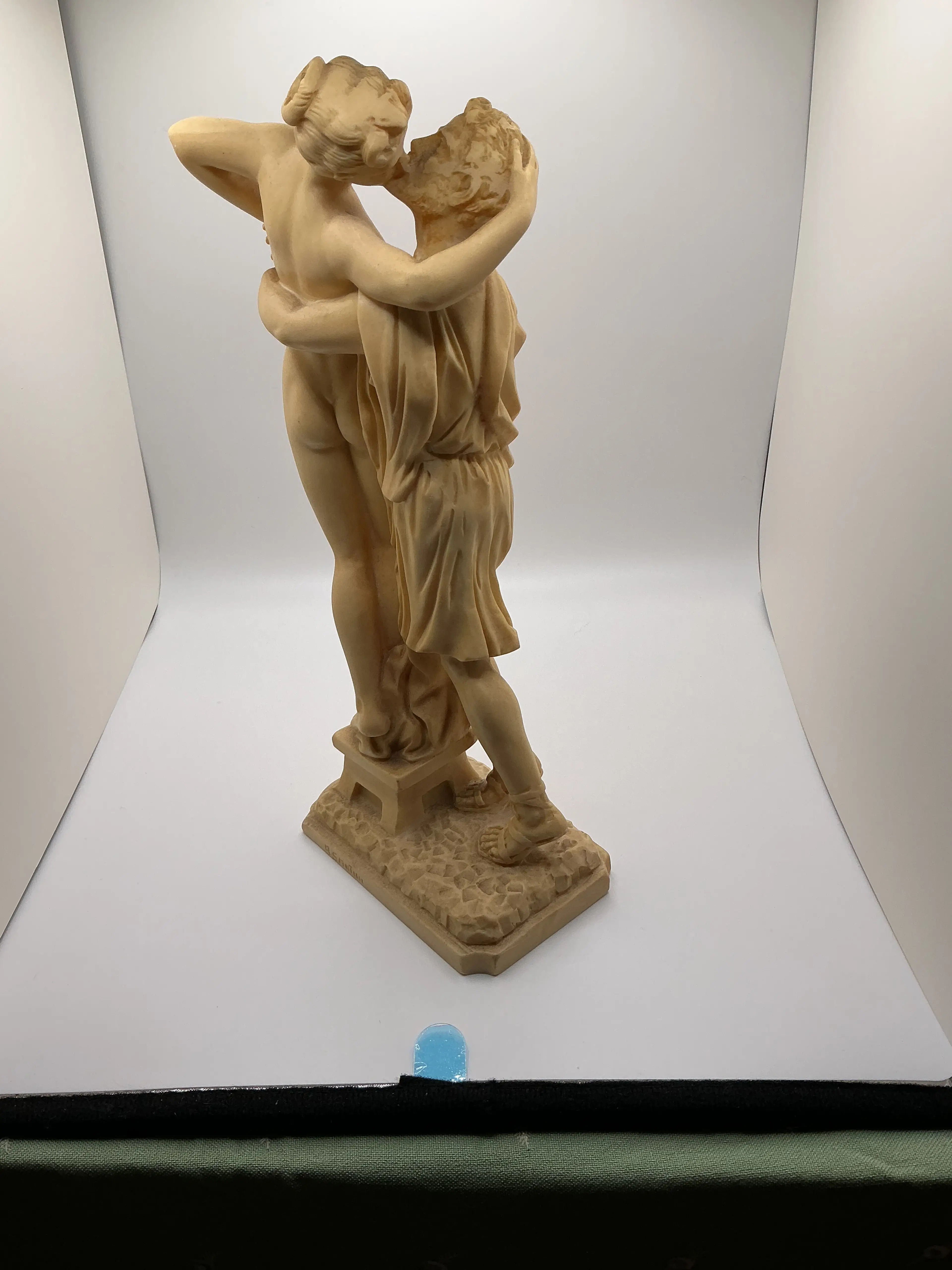 Image 2 of 6