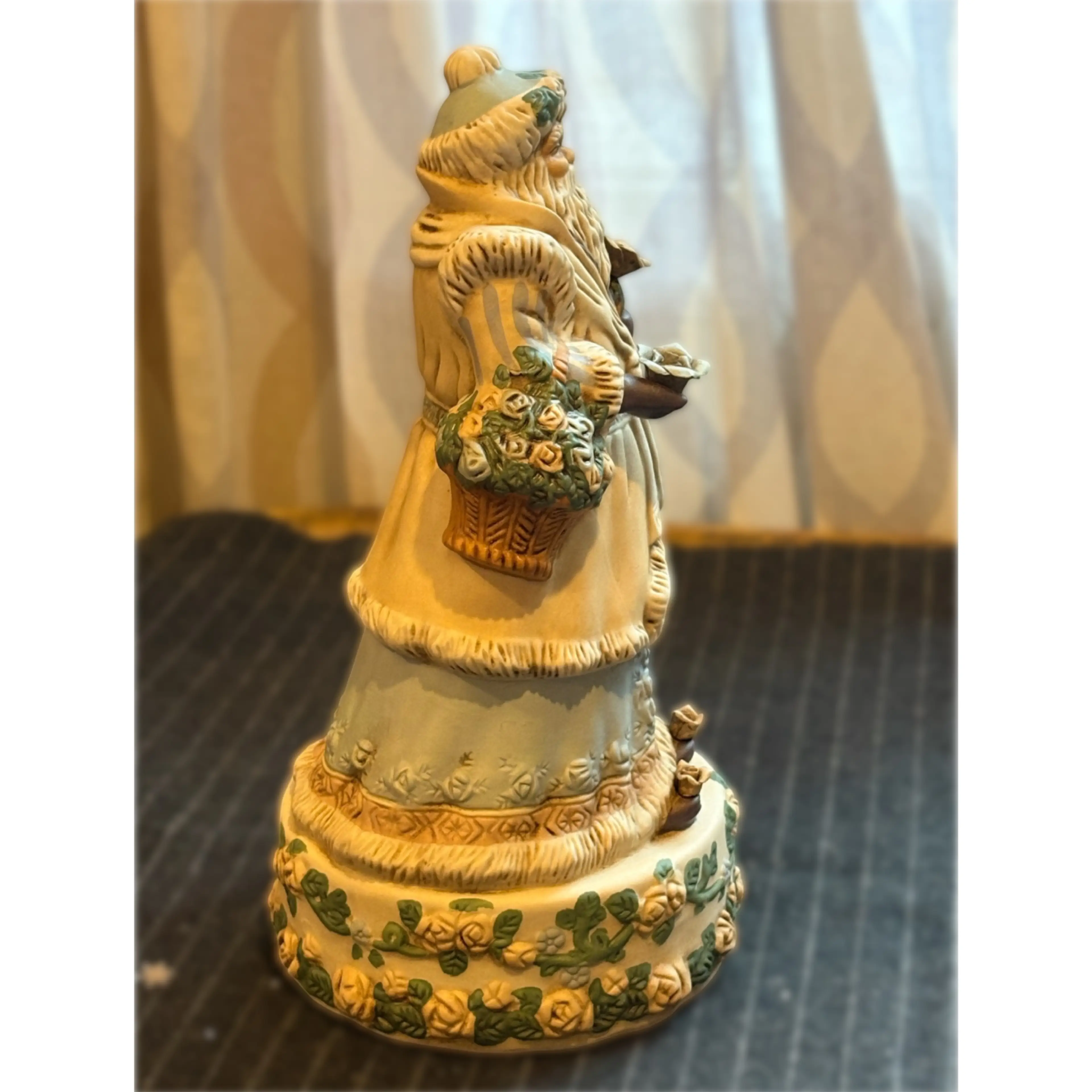 Image 4 of 8