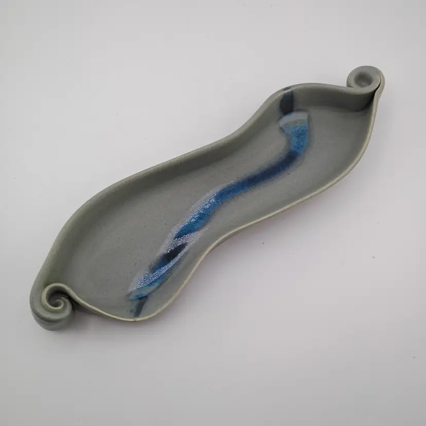 Hilborn studio pottery dish