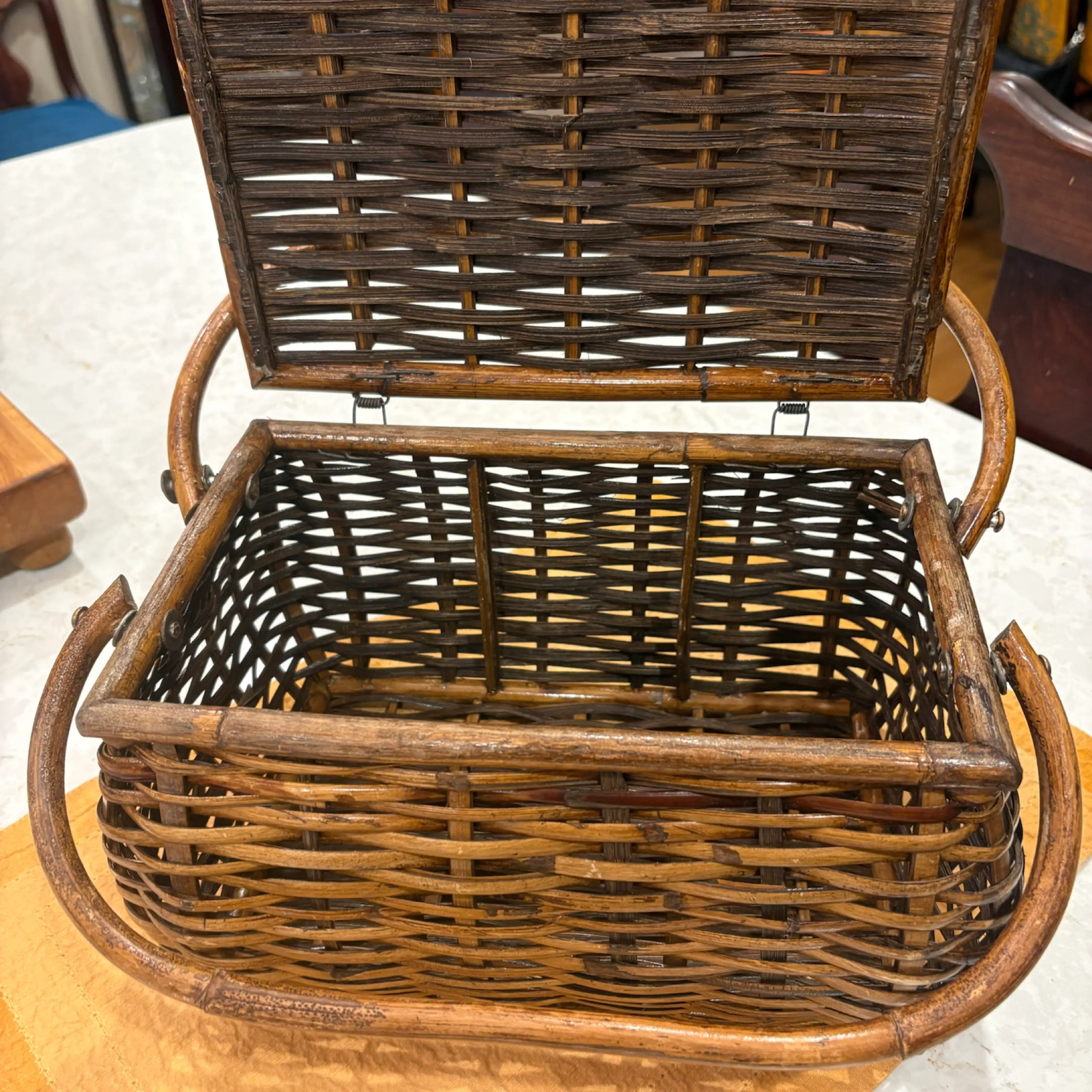 Image 2 of 9