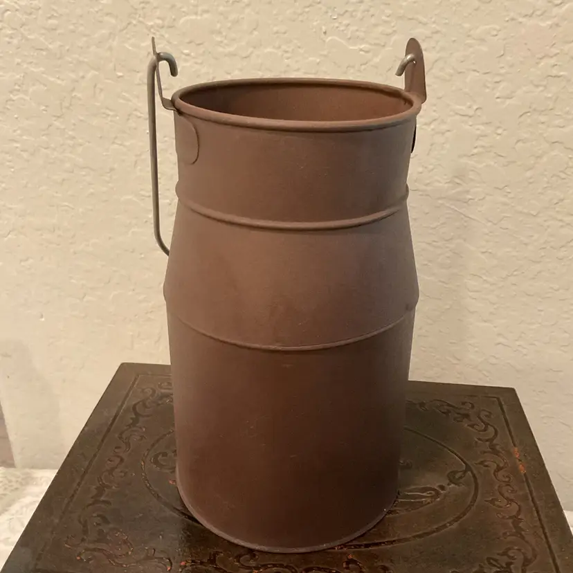 🍁Rustic Metal Milk Can