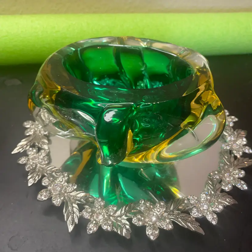 Stunning Murano Italy Sommerso Art Glass Ribbed Bowl