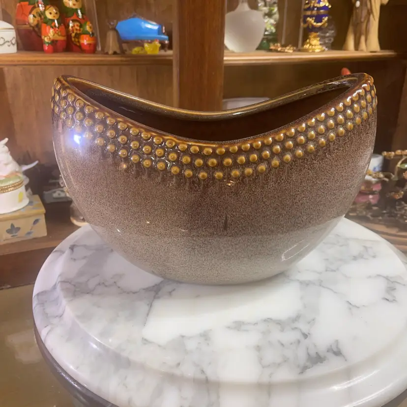 47-pottery Bowl 10” X 6 1/4” Ribbed Edge Brown