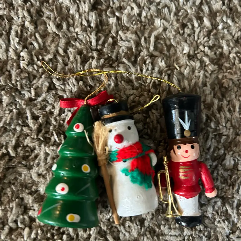 Lot Of 3 Ornaments