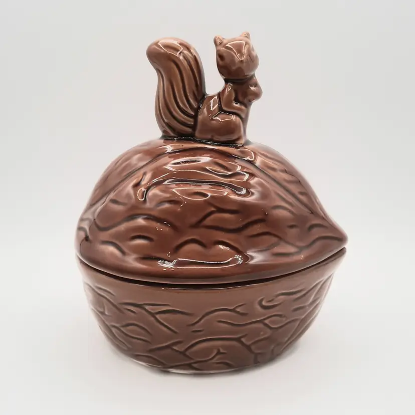 Vintage Squirrel on Walnut Lidded Dish Caramel Brown Taiwan