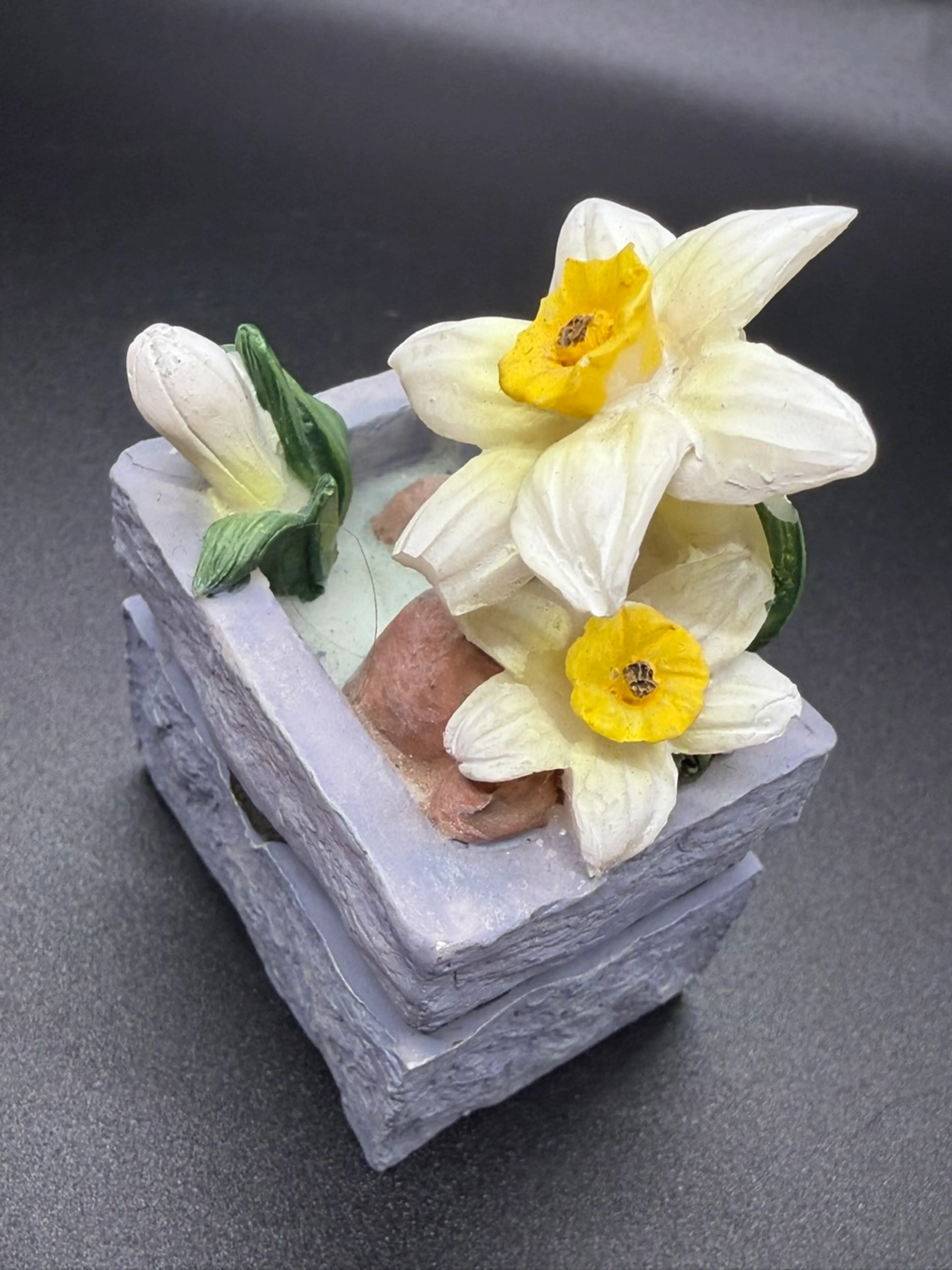 Image 4 of 5