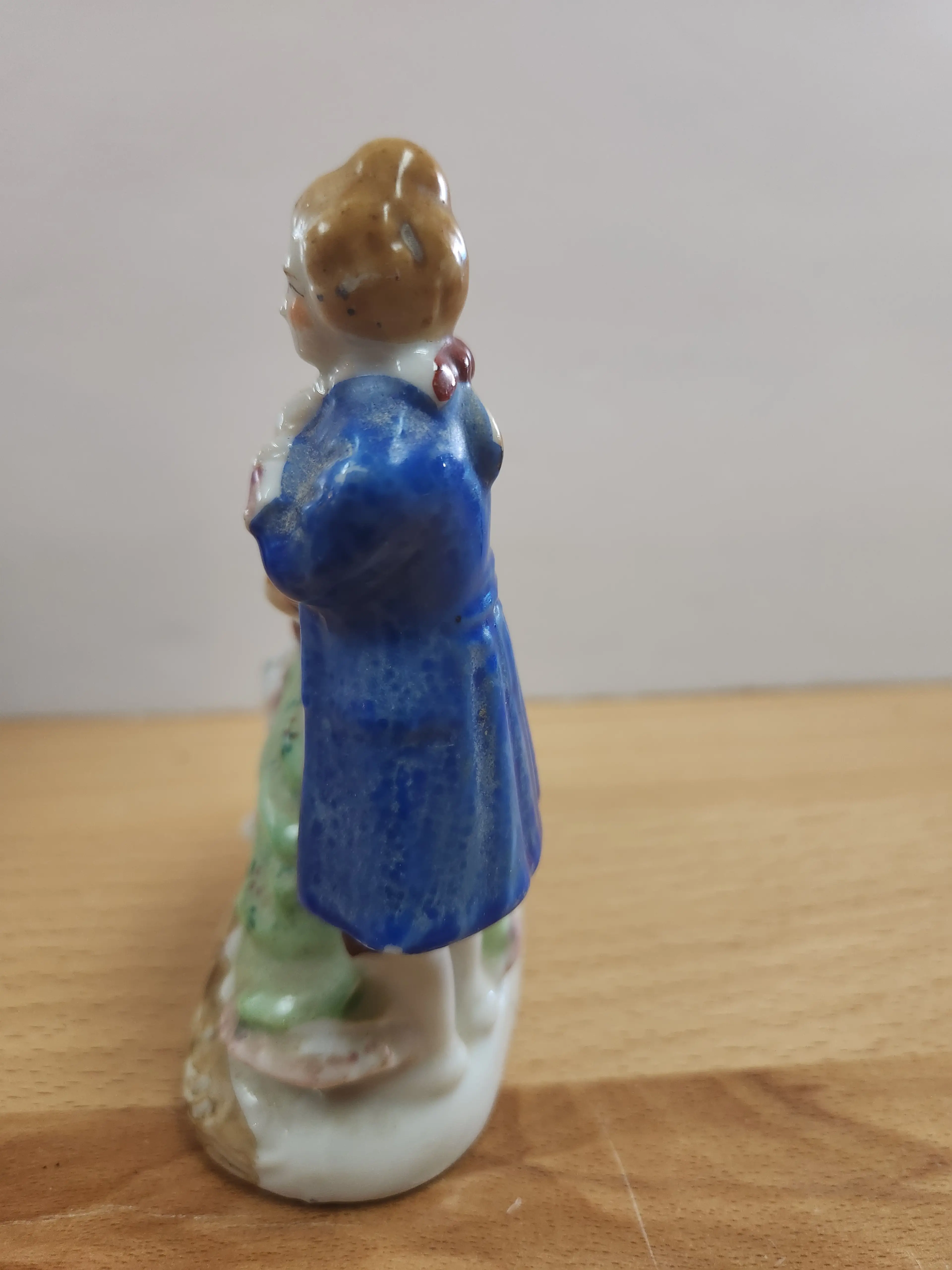 Image 4 of 7