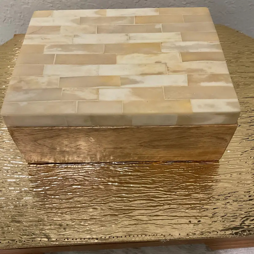 🪾Tessellated Bone Inlay Lid- Wood Base