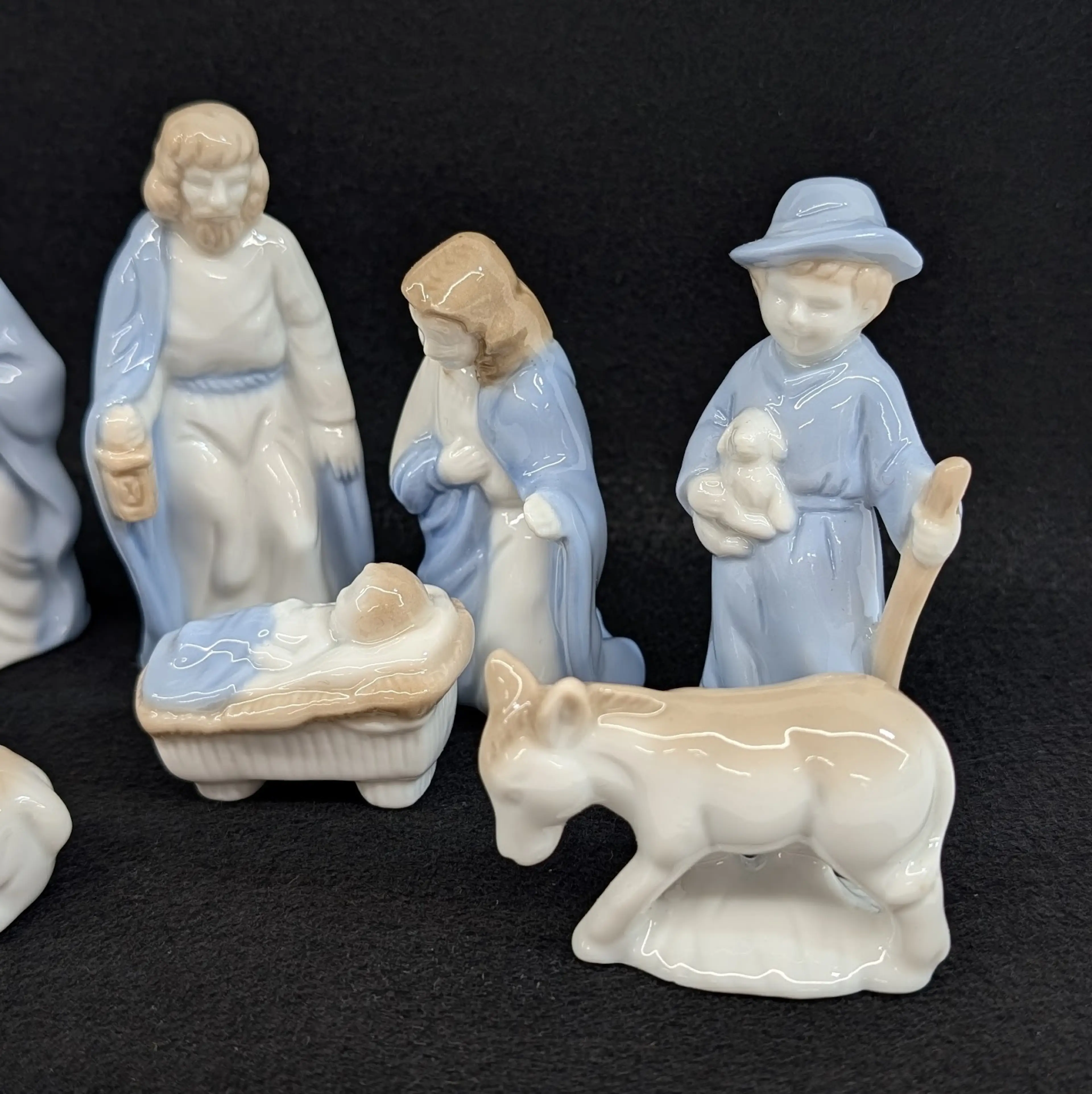 Image 4 of 14