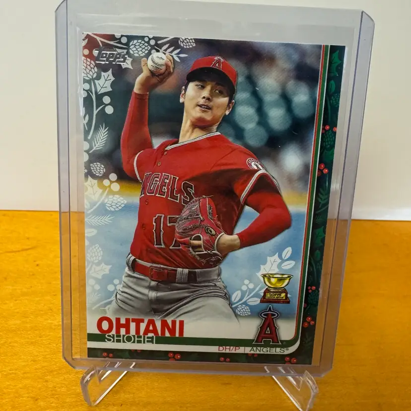 Shohei Ohtani 2019 Topps Holiday Gold Cup Pitching #HW33 - Los Angeles Angels