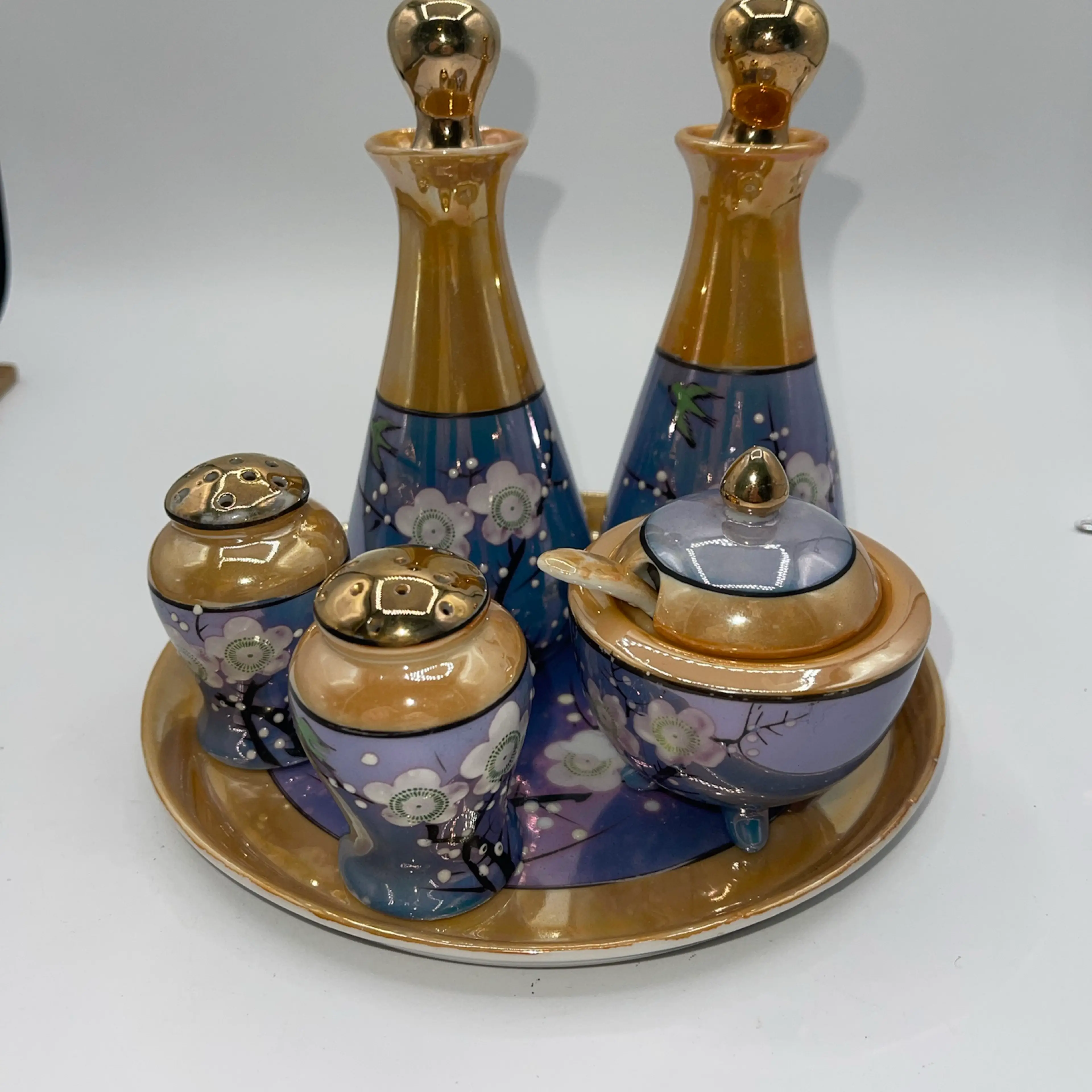 Image 2 of 8