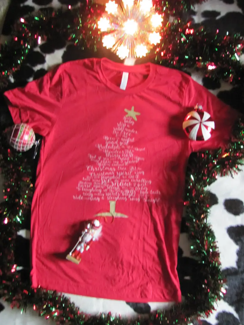 BELLA CANVAS CHRISTMAS SONG TREE TSHIRT BRAND NEW