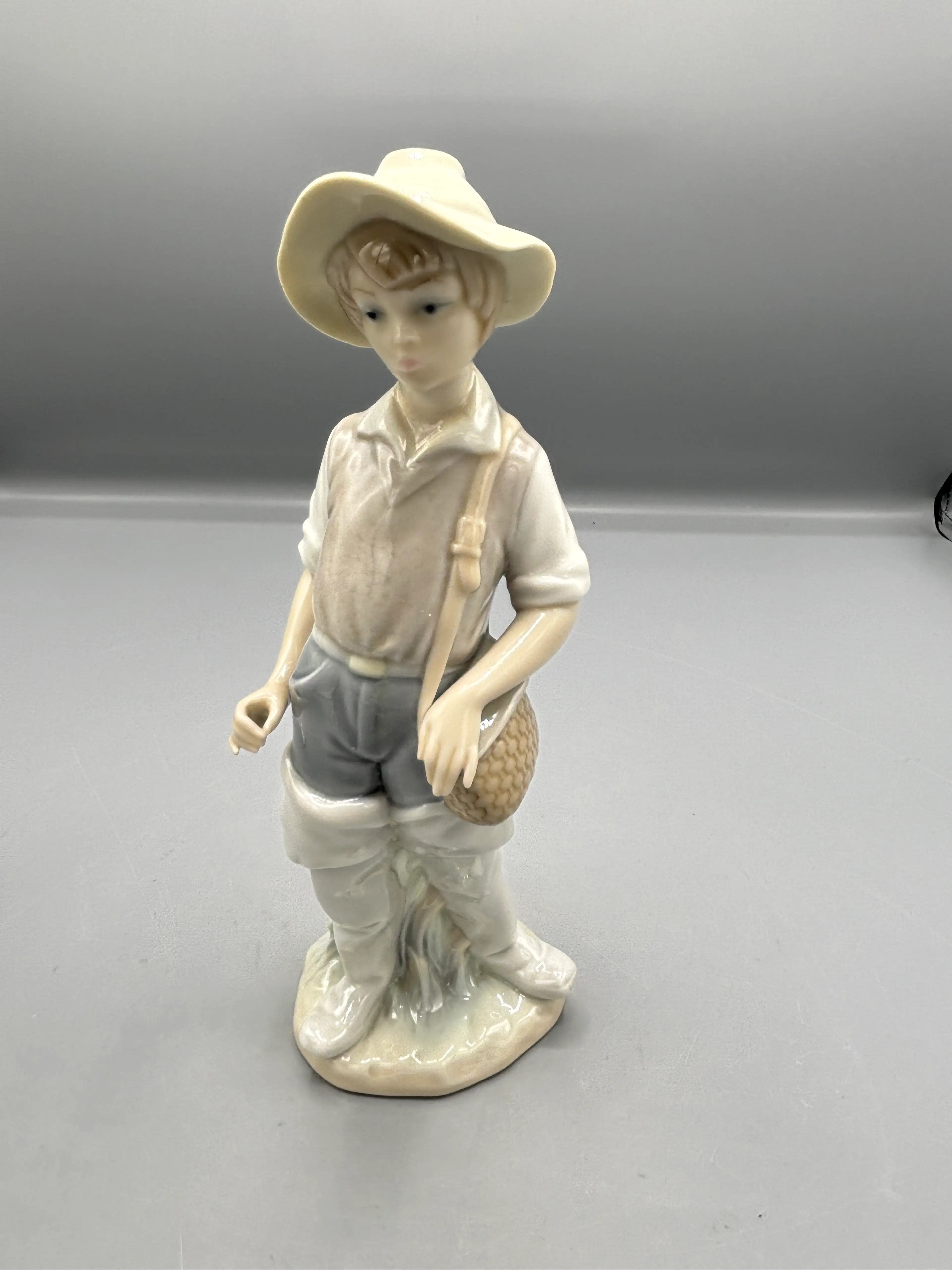Image 1 of 6