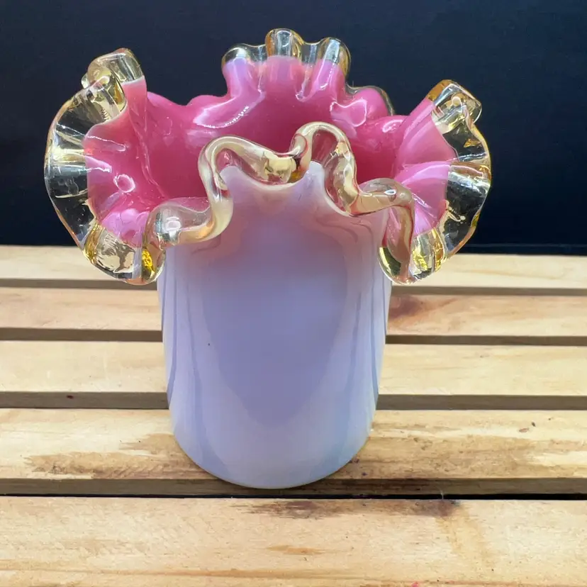 Victorian Case White With Pink And Gold Crest 2.5”
