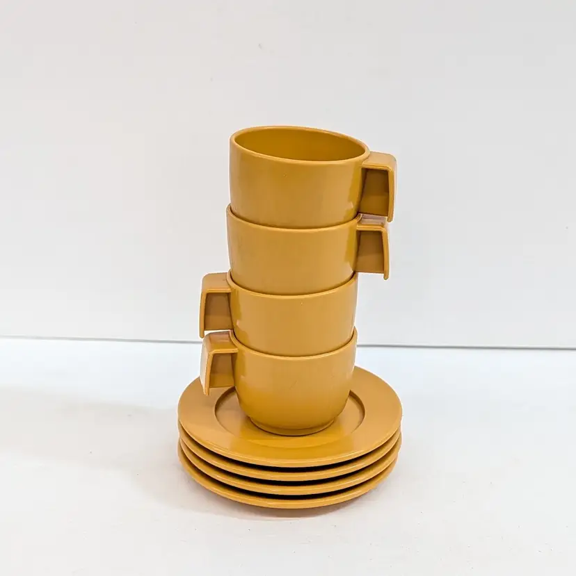 Vintage Playmates Toy Play Dish Set Plates & Cups Teacup Mug Golden Color 1988