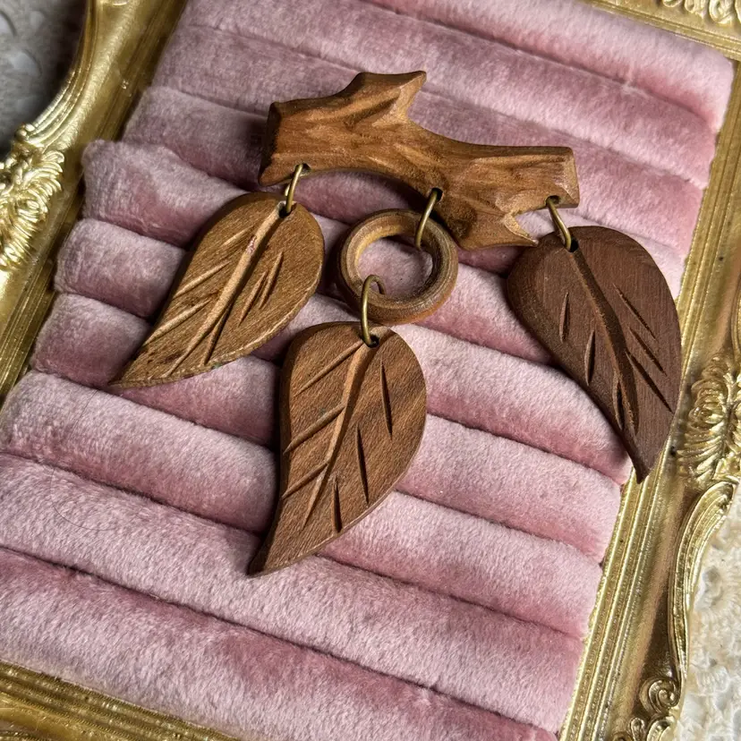 Vintage 1930’s Carved Wood Leaf Brooch