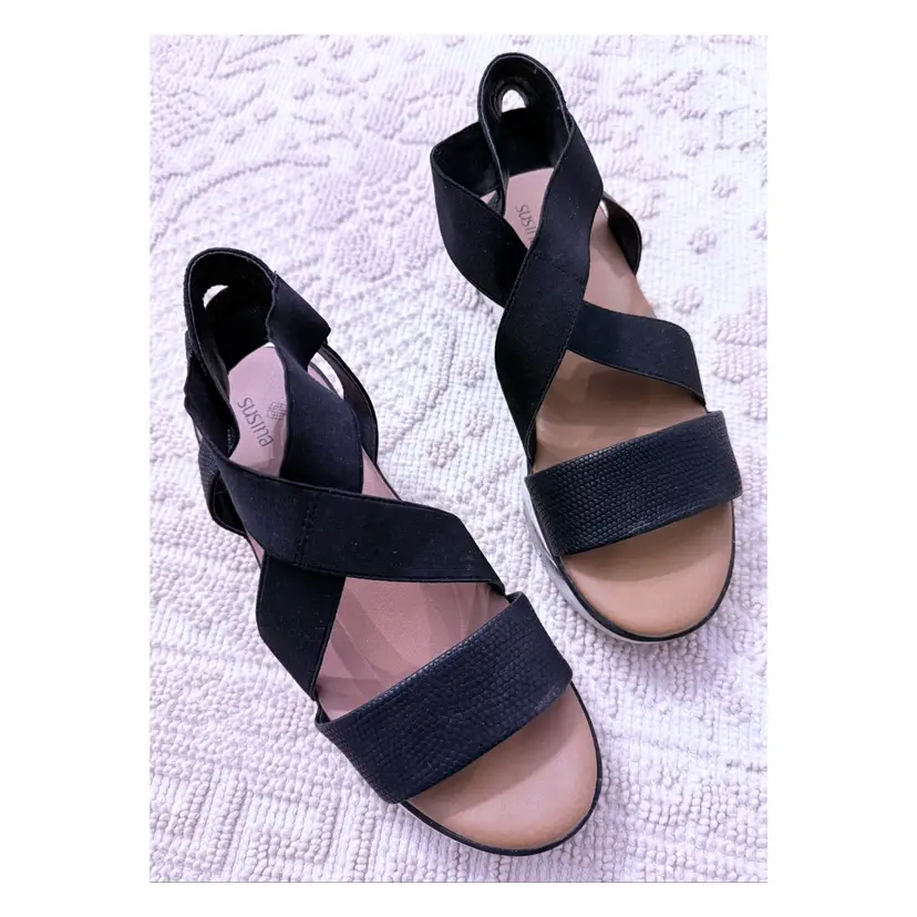 Susina Black Platform Sandals