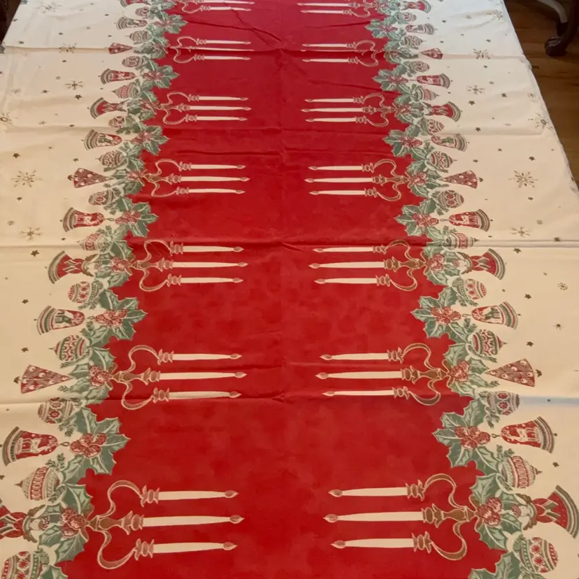 Beautiful Vintage Christmas Tablecloth 81”X 58” AS IS