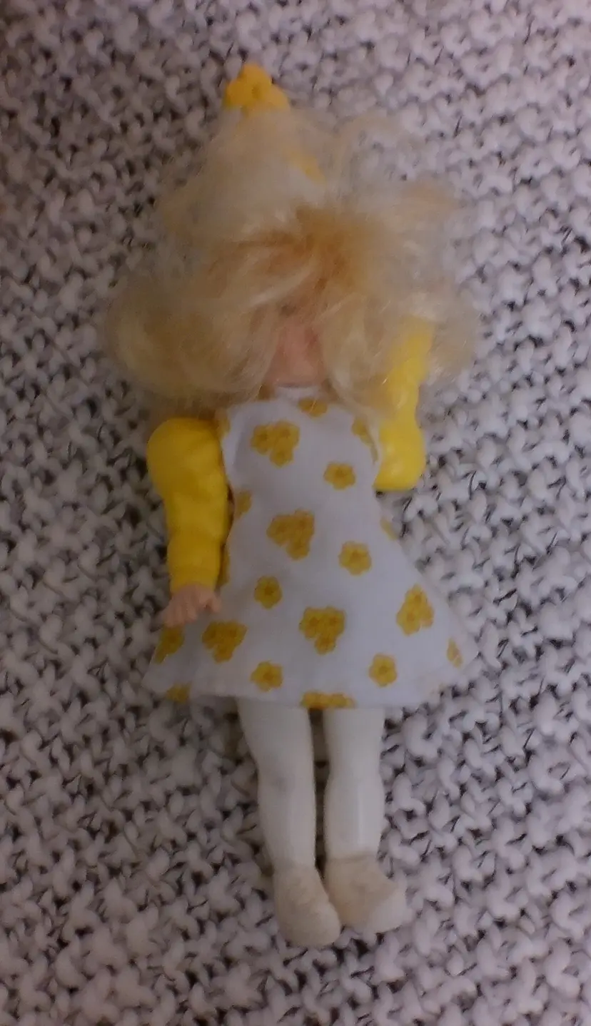 Madame Alexander Daisy Munchkin doll released by McDonald's in 2007 Wizard of Oz collection.