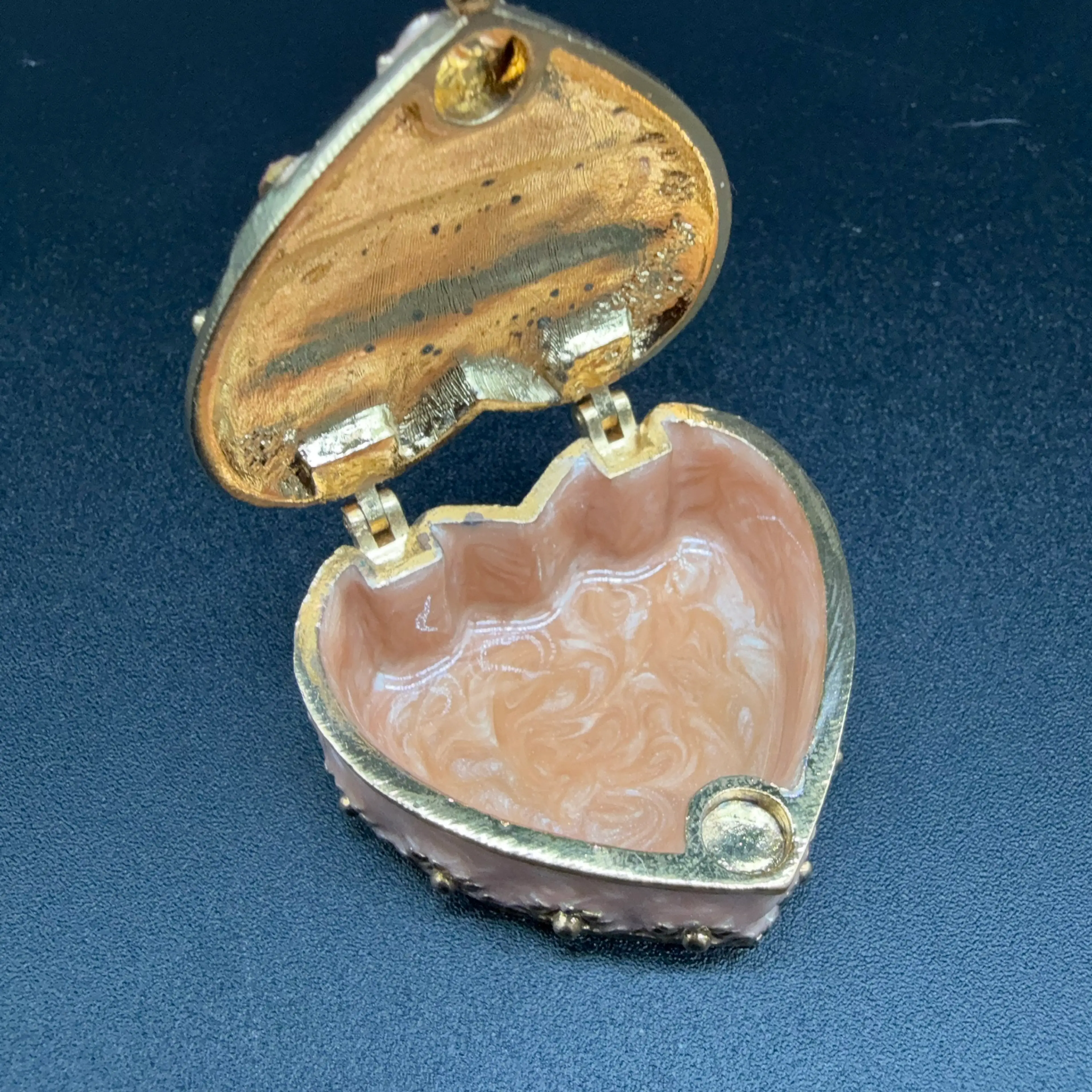 Image 2 of 7
