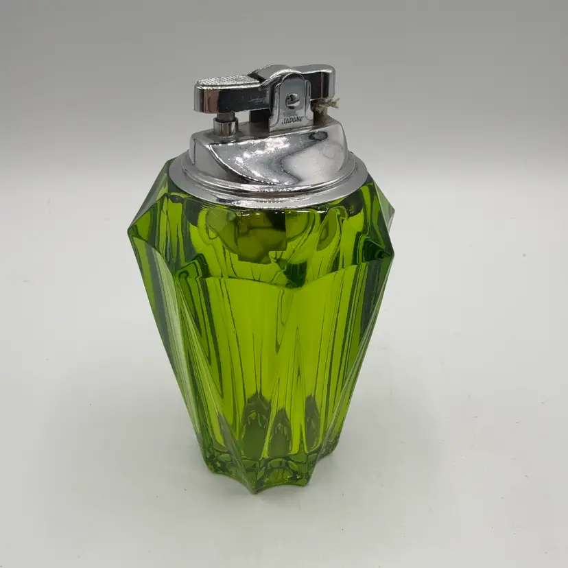 Viking Green Glass Diamond Pattern Table Lighter