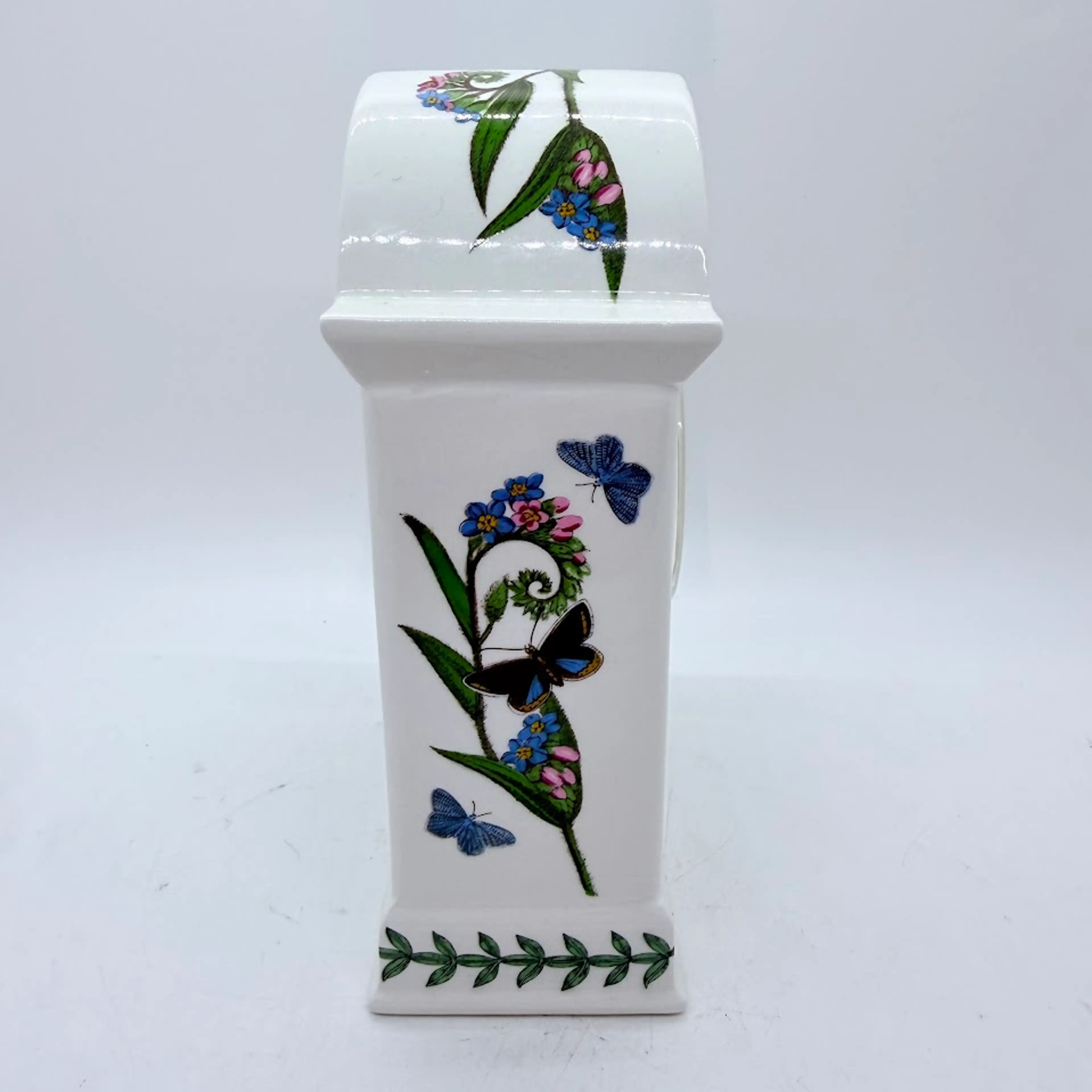 Image 4 of 18