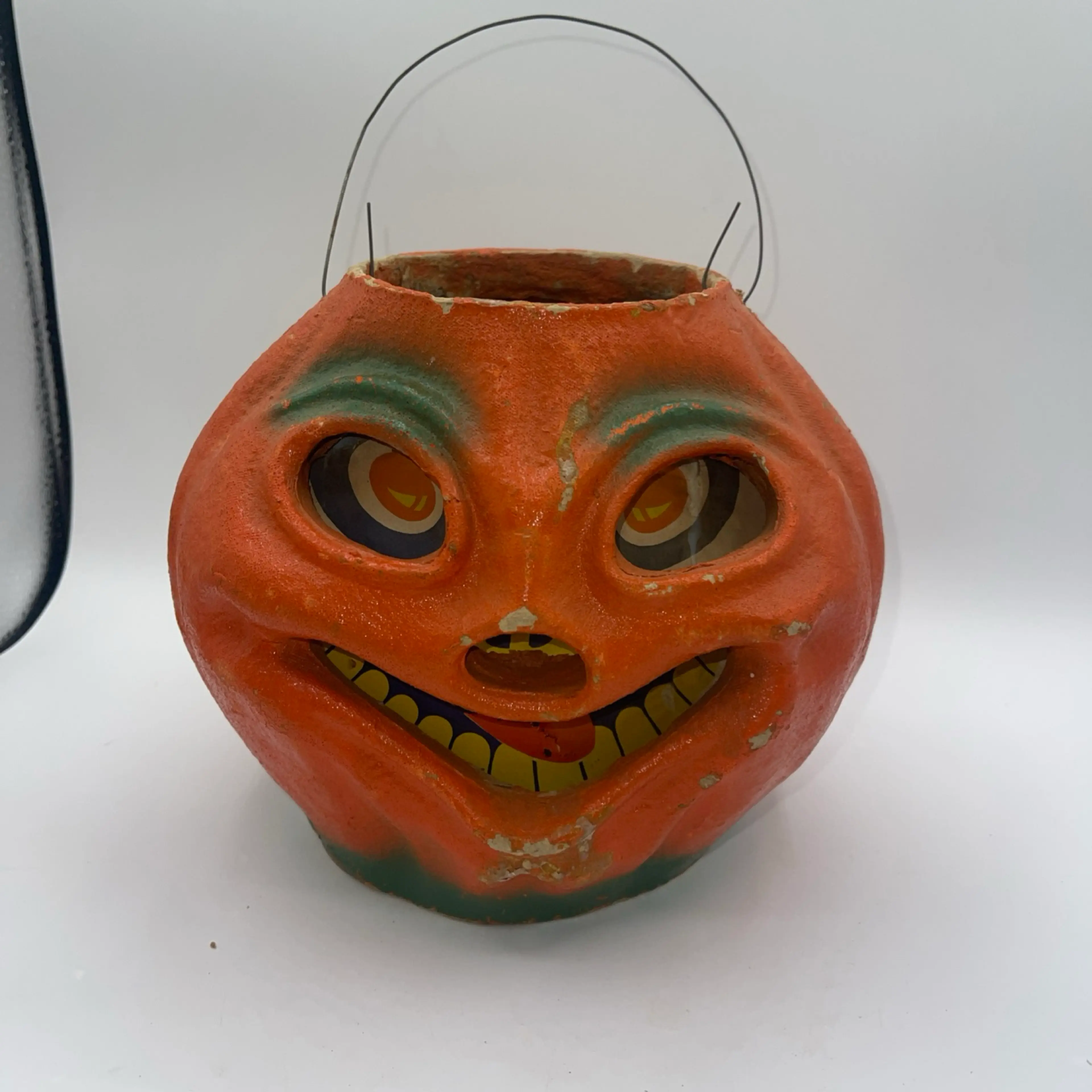 Image 2 of 19