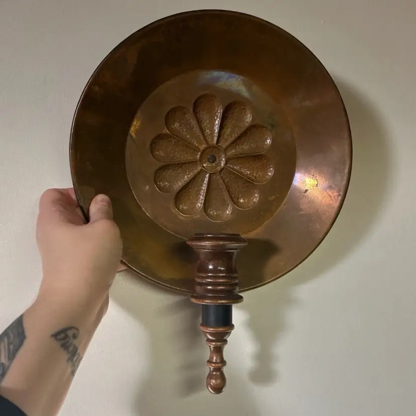 Vintage Brass Wood Wall Reflector Sconce Embossed Flower Candlestick Holder