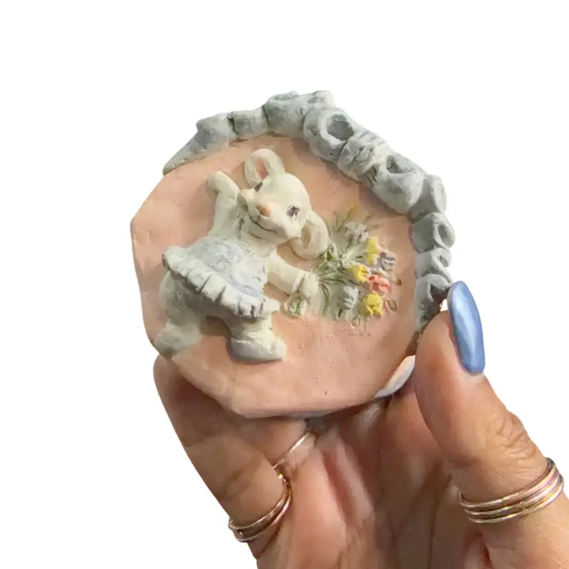 Hard to Find Cast Art Dreamcicles Bunny Trinket box