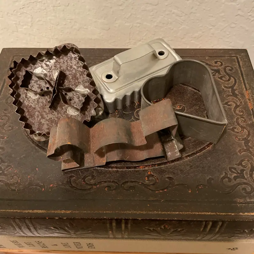 🍁Primitive Assorted Cookie Cutter Lot