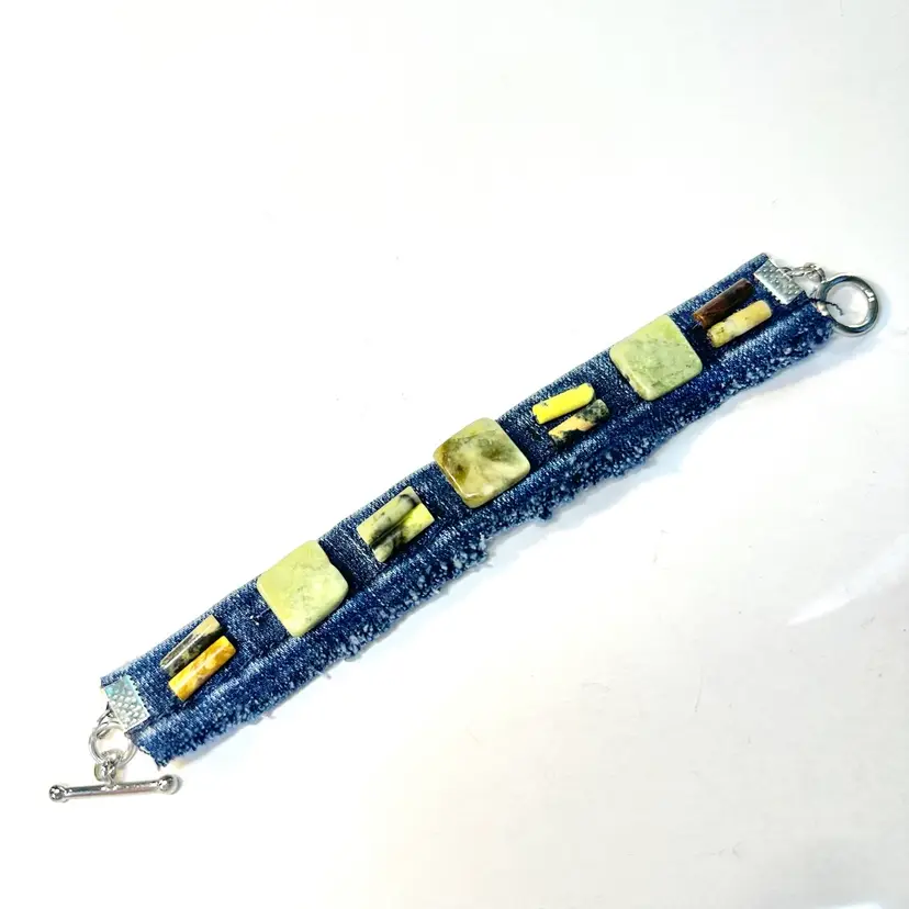 Green Natural Stone Beaded Denim Bracelet Made By Me Silver Tone 8”L Adjustable
