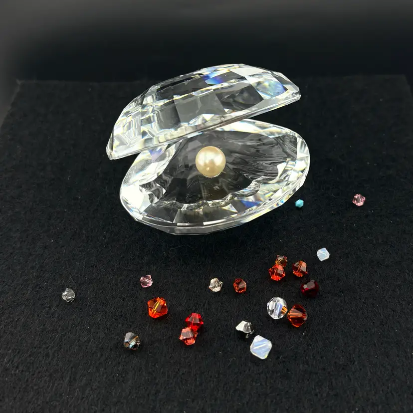 Vintage Swarovski Clam Shell With Pearl 2.5” Across x 2” Tall x 2.5” Deep