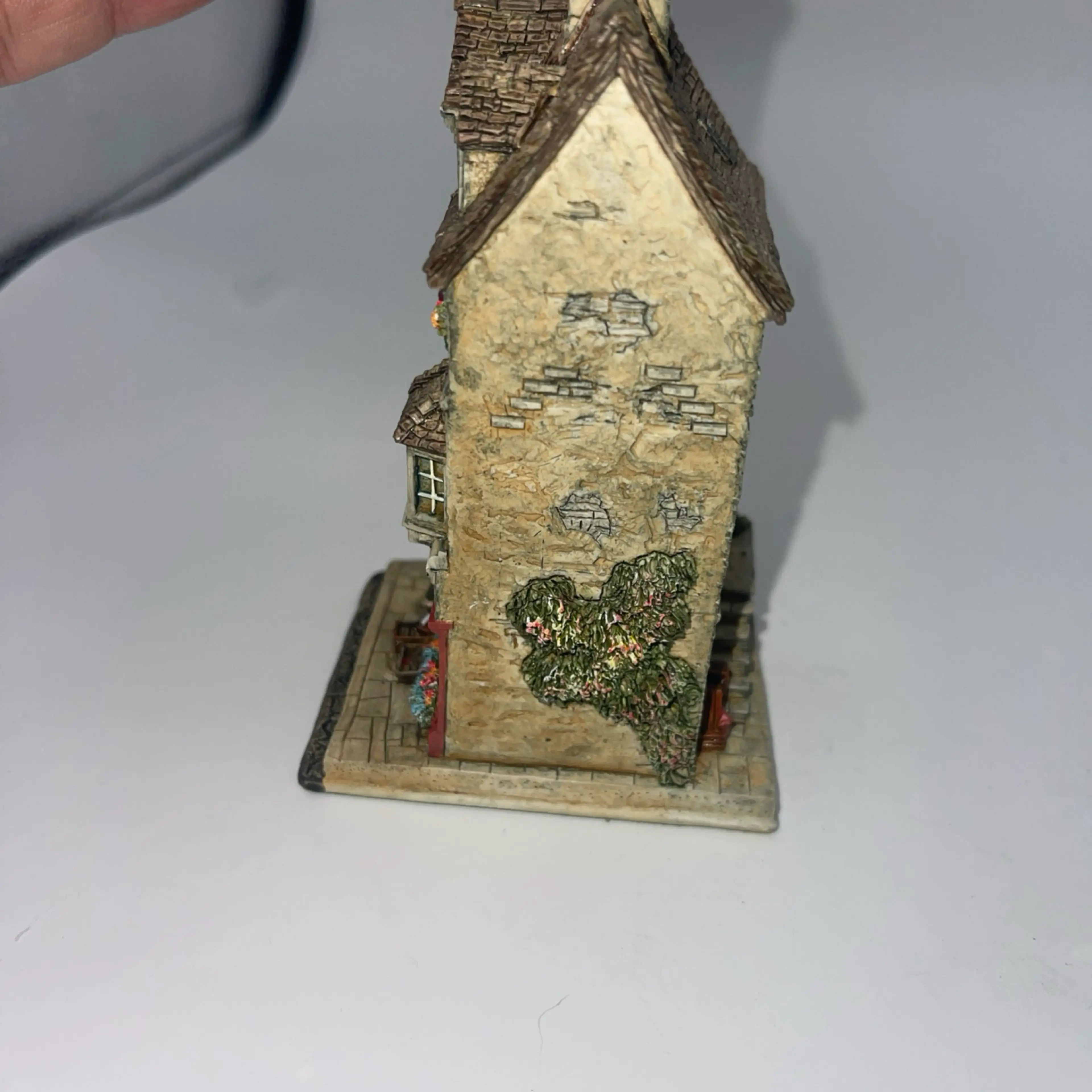 Image 4 of 5
