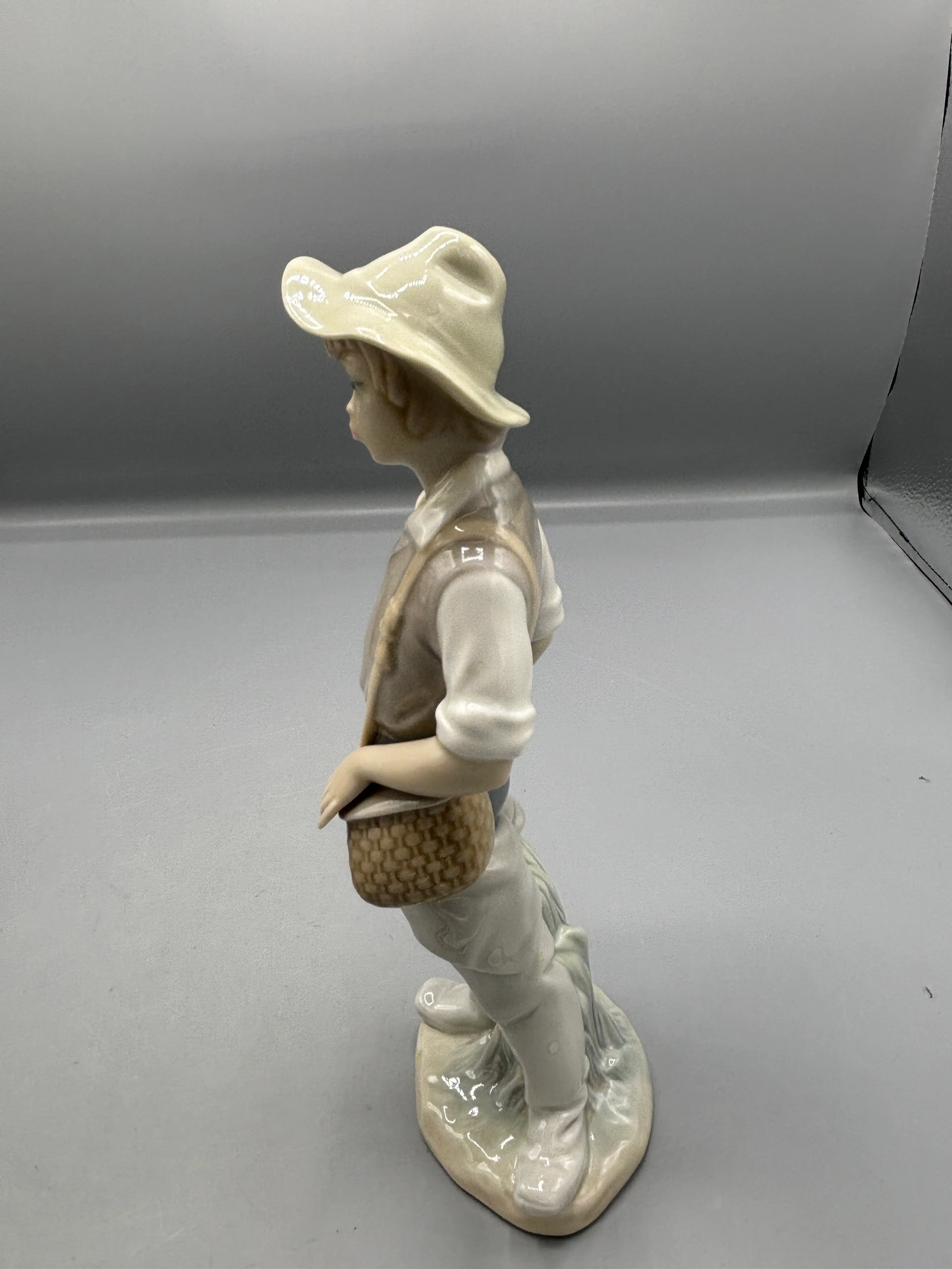 Image 4 of 6