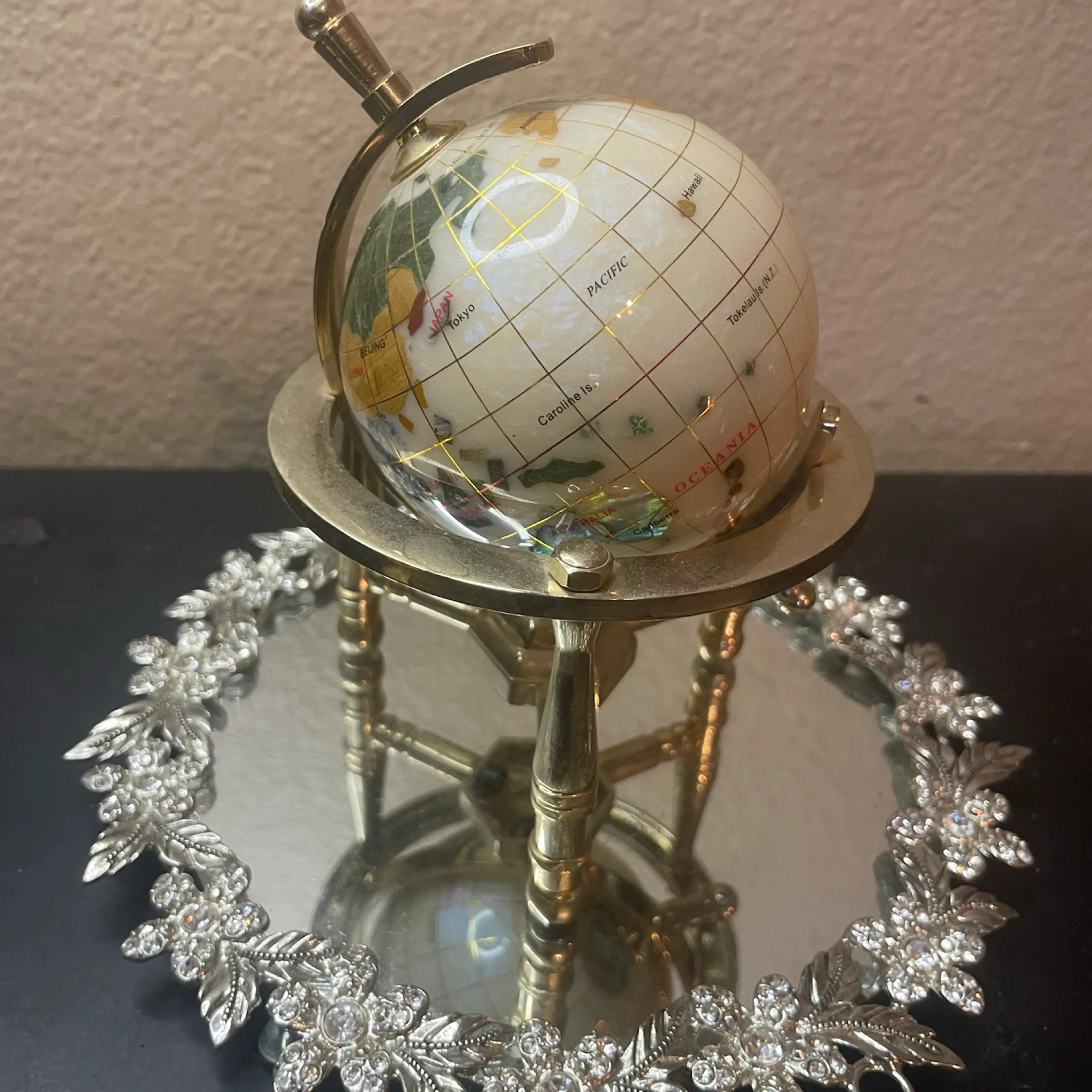 Image 1 of 6