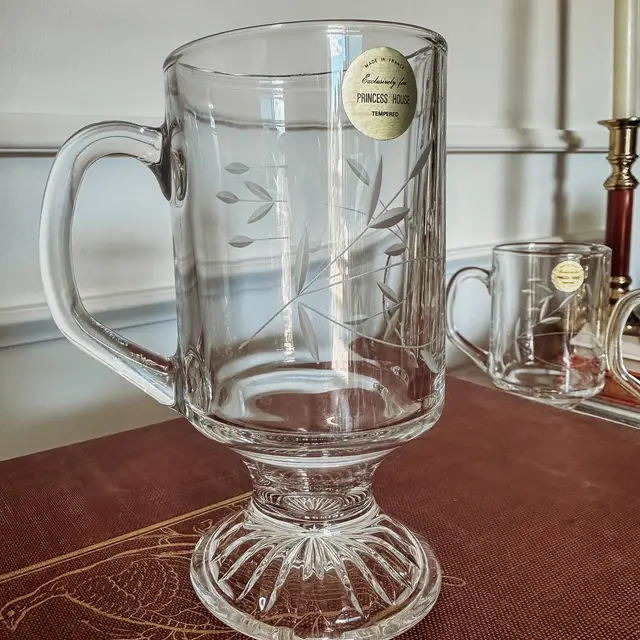 Tableware - drink, dining, serve