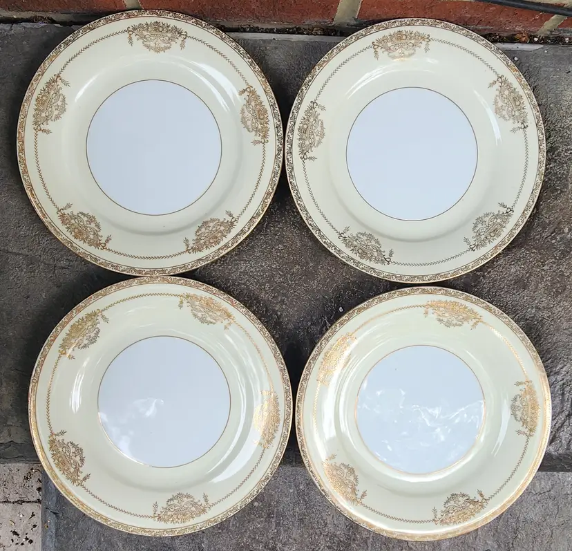 4 Vintage Noritake Bancroft Dinner Plates.  Gold Encrusted . 10.5" Japan