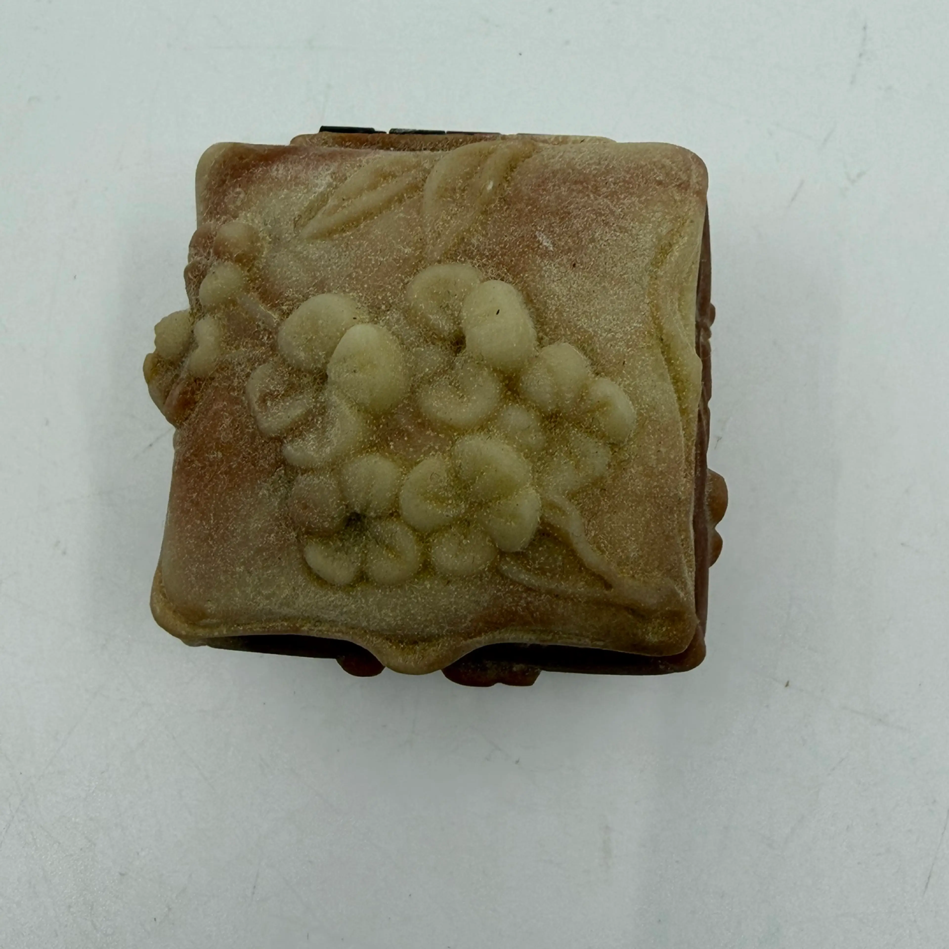 Image 2 of 6