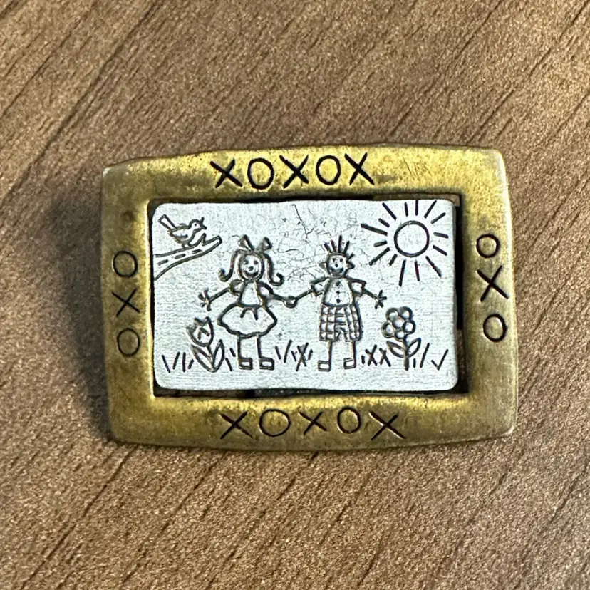 JJ Brooch Framed Kids XOXO Two-Toned