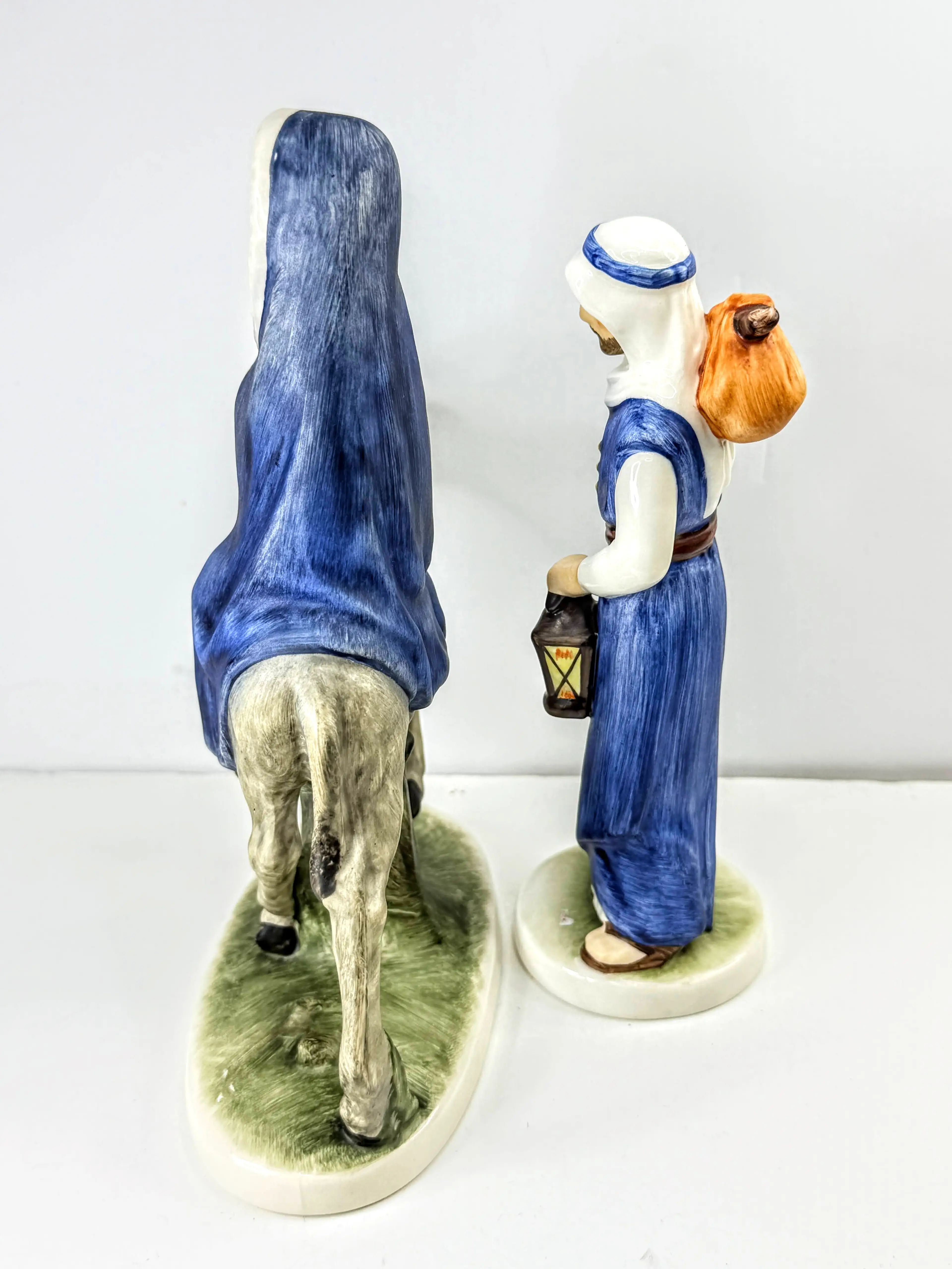 Image 2 of 7