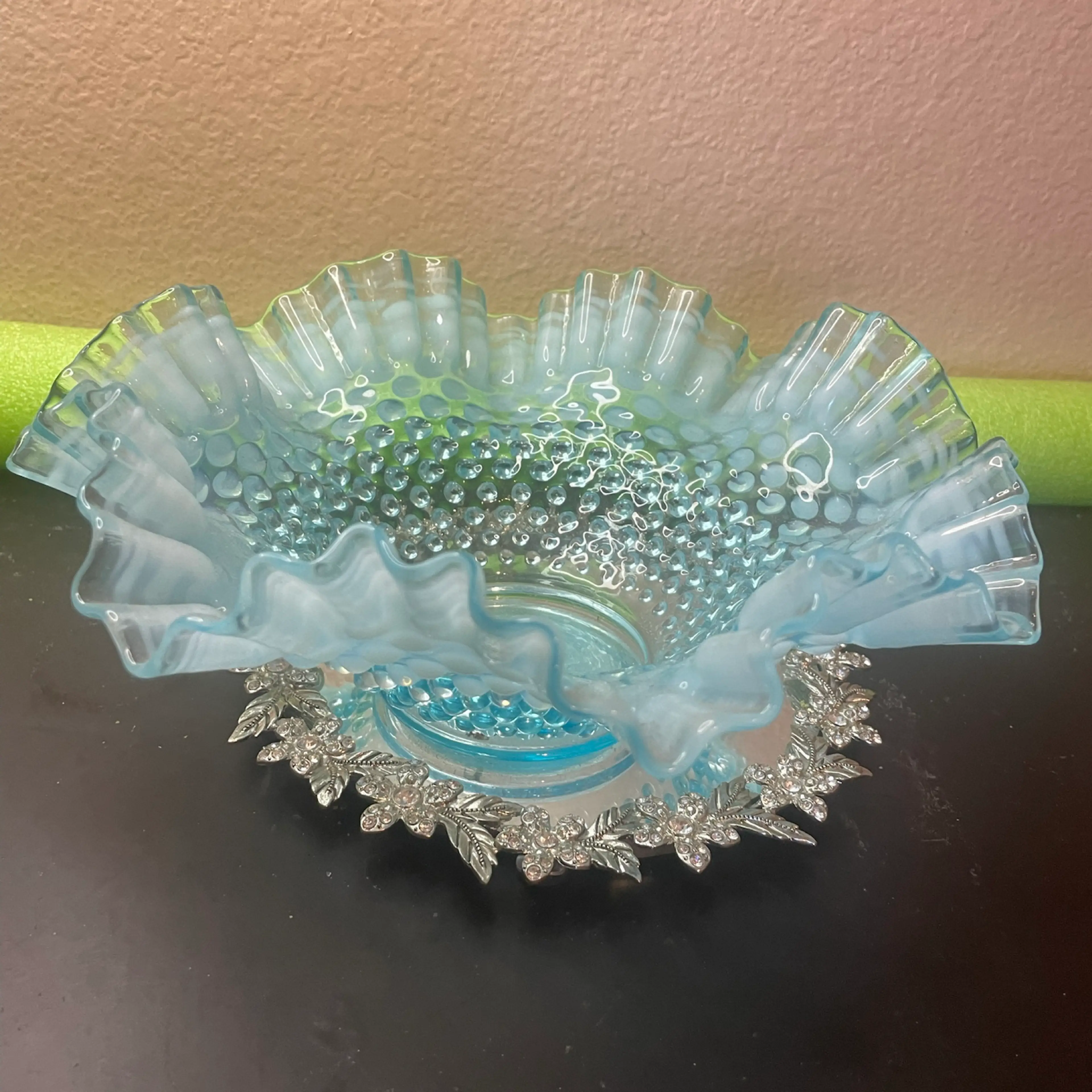 Image 2 of 6